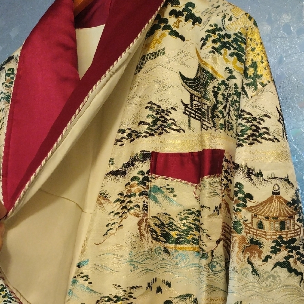 Vintage Japanese Smoking Jacket - Picture 16 of 17